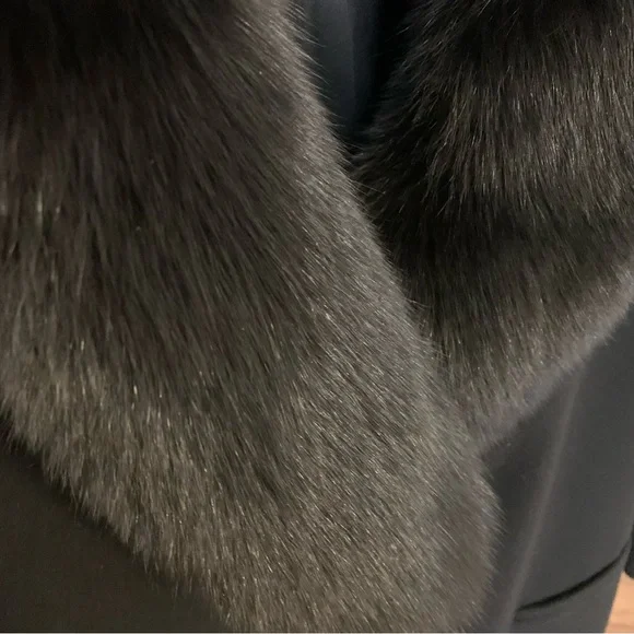 Caruana Wool Coat with Fox Fur Collar, Fabric by Loro Piana Mid Length Size 12 - Picture 6 of 15